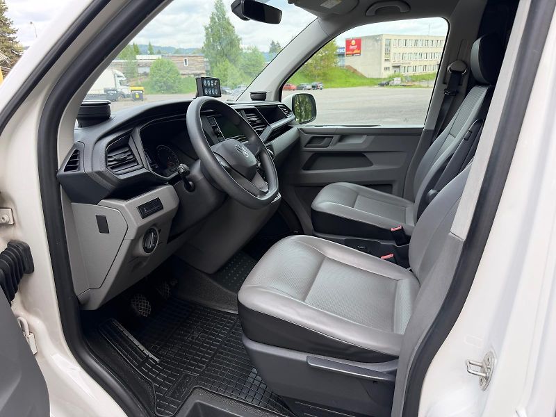 Volkswagen Transporter 2,0 TDi / 110 kW / T6 city  - fotka 10 z 29