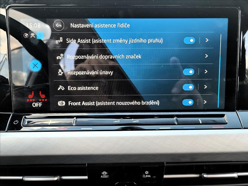 Volkswagen Golf 2,0 TDI,Life,navi,výhřev,klima - fotka 33 z 50
