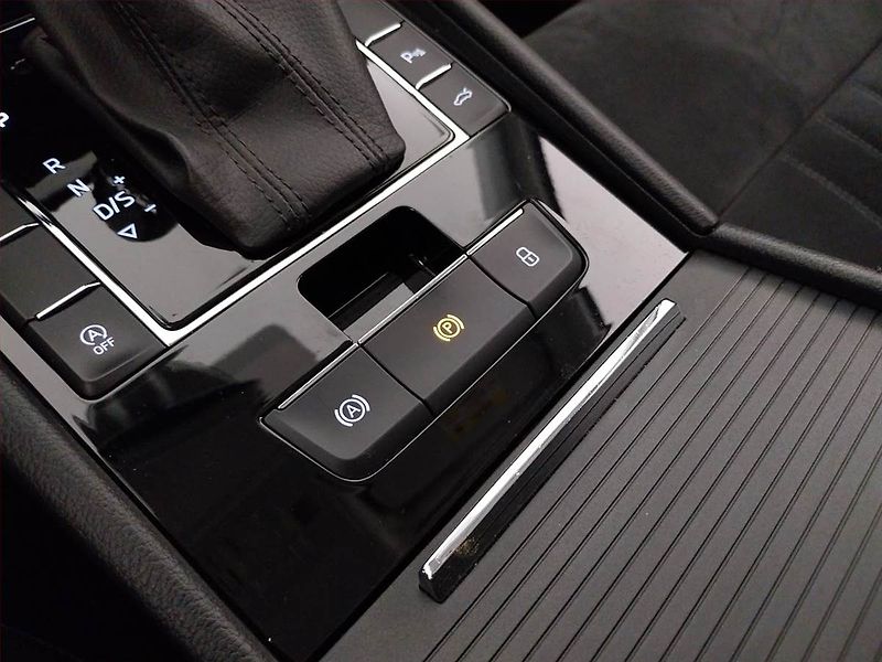 Škoda Superb (2015) Style Plus 2.0 TDI, 4X4 - fotka 17 z 23