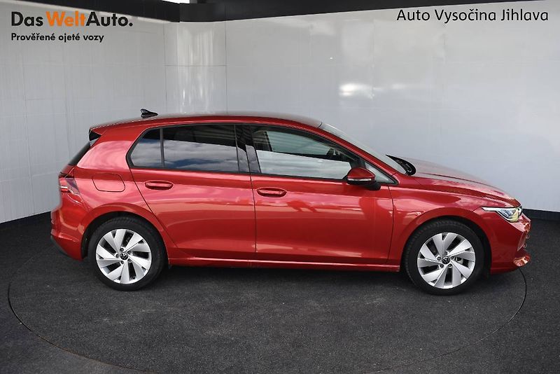 Volkswagen Golf (2024) 1.5TSI 85kW, LED,CZ,1.Majitel - fotka 9 z 22
