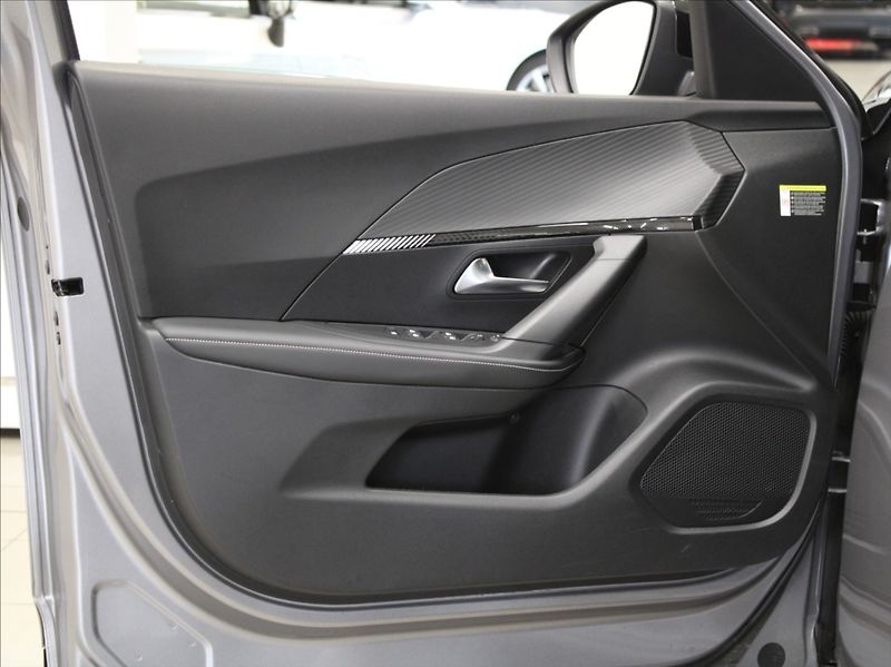 Peugeot 2008 1,2 PT 96kW AT Výprodej! - fotka 19 z 26