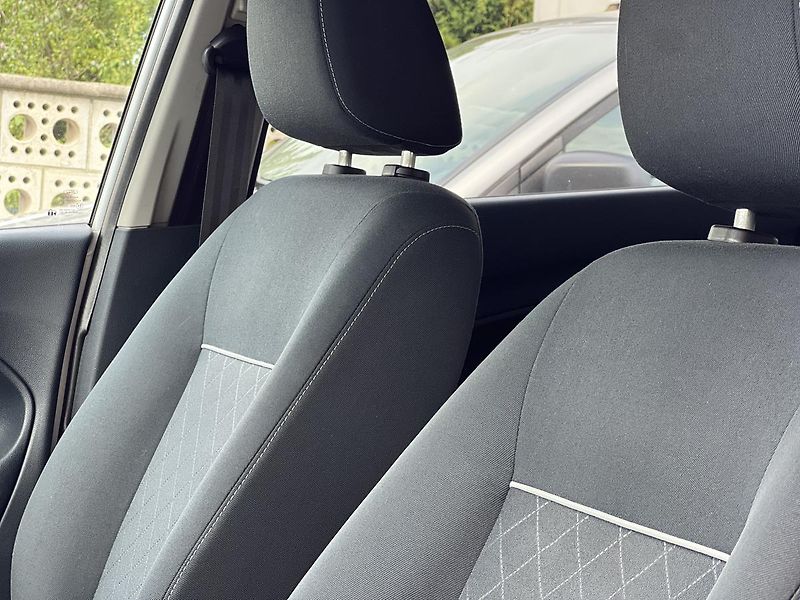 Ford Fiesta 1.25i  ZÁMEK Ř.P. PŮVOD ČR - fotka 7 z 37
