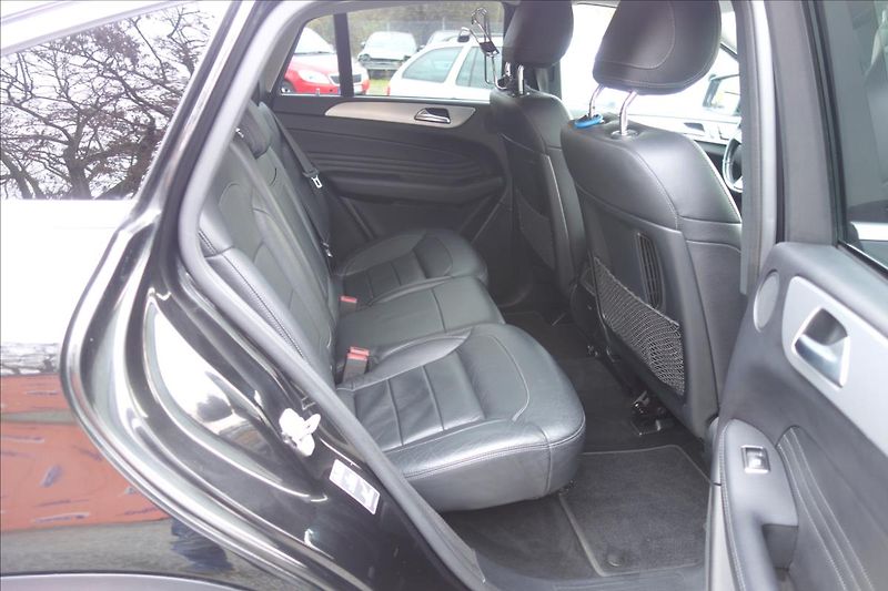 Mercedes-Benz GLE 350CDi 190KW,4 MAT.,KUPÉ. - fotka 13 z 39
