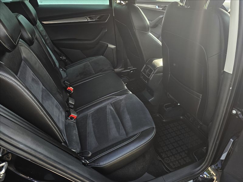 Škoda Karoq 1,5 TSi 110 KW DSG STYLE+ KŮŽE - fotka 35 z 49