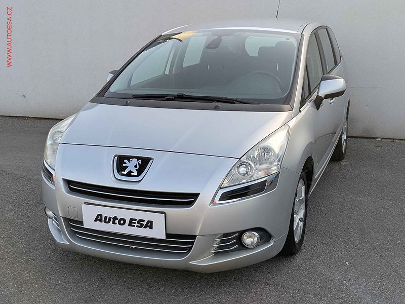 Peugeot 5008 (2010) 1.6 HDi, AC, tempo - fotka 3 z 14