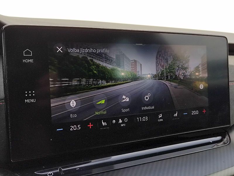 Škoda Octavia (2023) combi RS 2,0 Tdi 147 Kw DSG - fotka 12 z 37