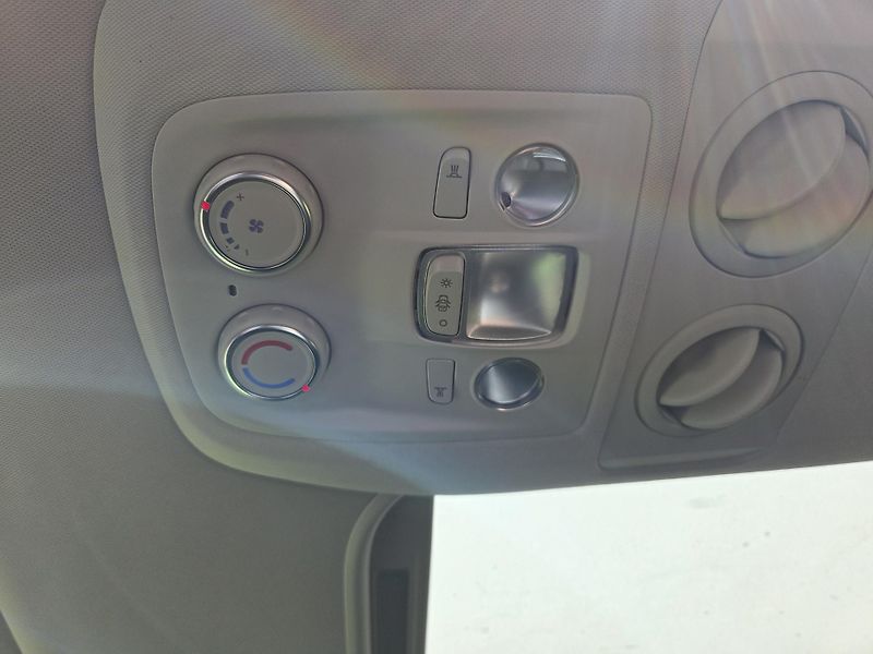 Toyota ProAce Verso (2021) 2.0D-4D 180 8A/T L1 - fotka 8 z 12