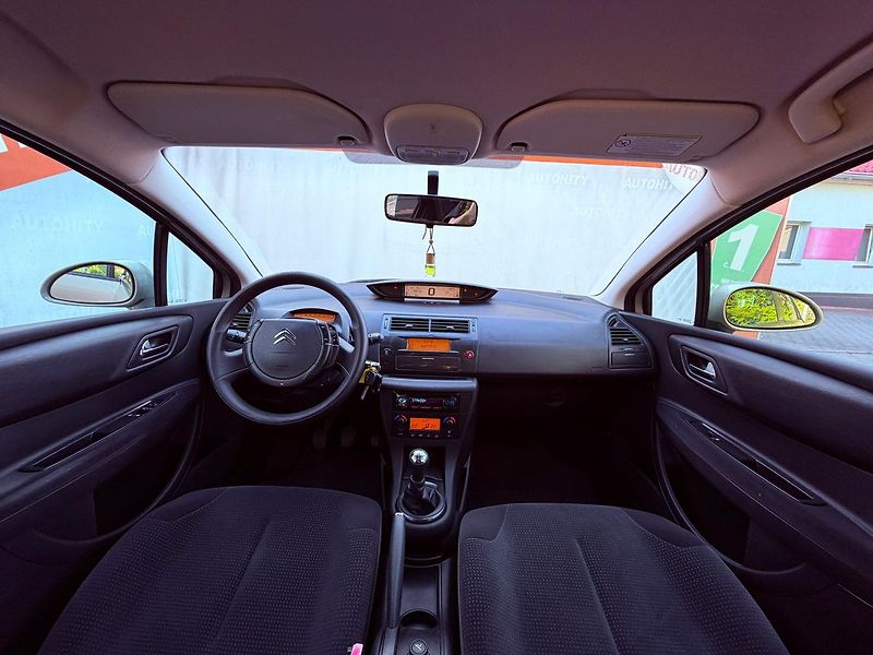 Citroën C4 1.4 Advance, Tažné, 116 tkm - fotka 14 z 20