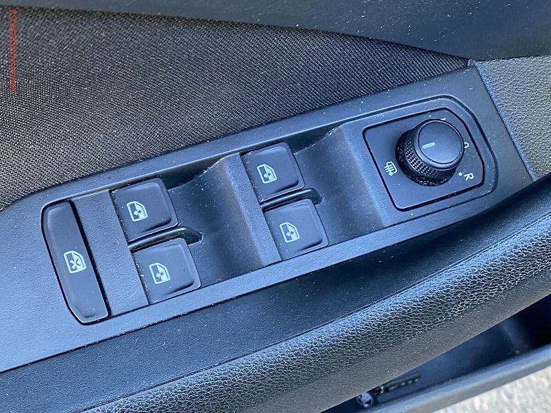 Škoda Kamiq (2021) 1.0 TSi, Amb, DSG, LED - fotka 11 z 18