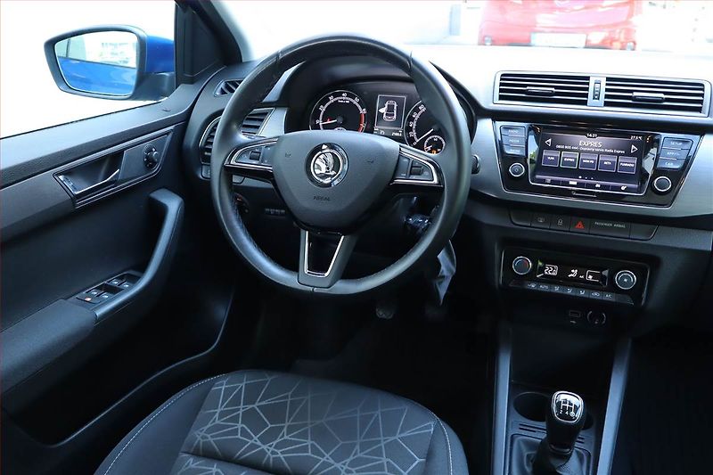 Škoda Fabia (2018) Extra 1.0, Serv.kniha - fotka 7 z 22