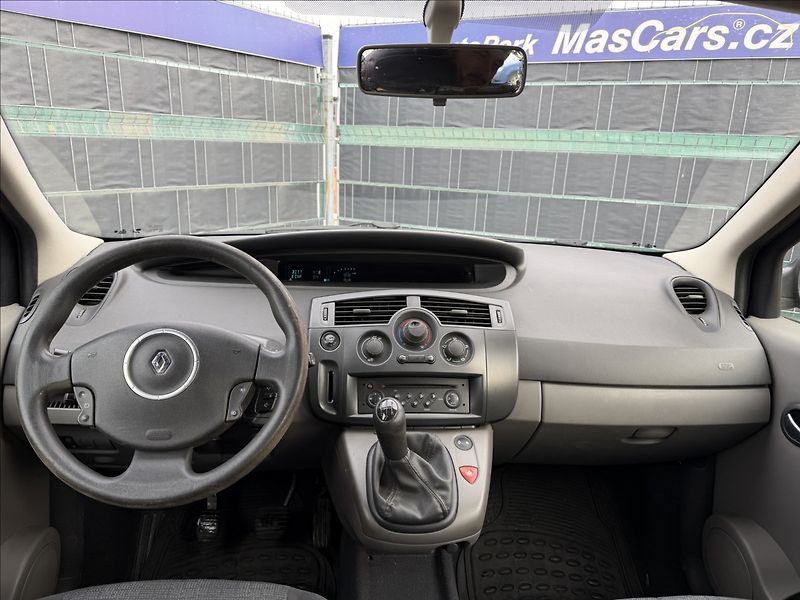 Renault Scénic 1.5 dCi - fotka 7 z 10