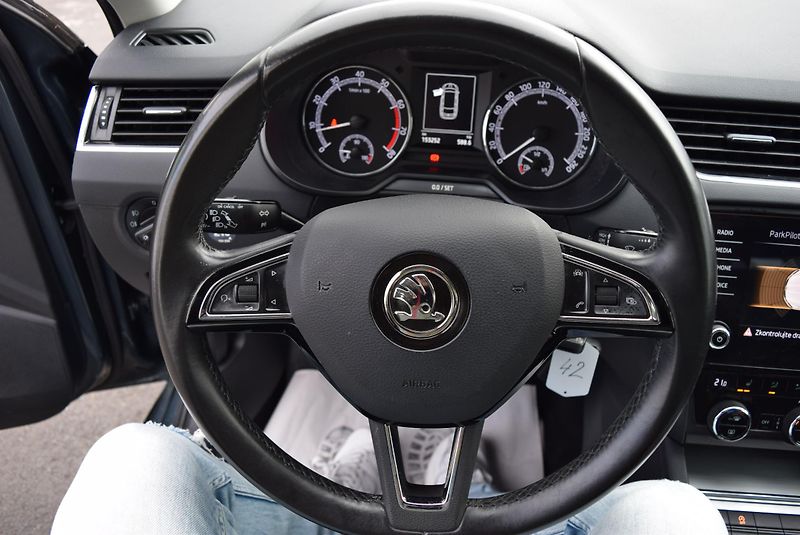 Škoda Octavia (2017) 1.5TSI 110kw AMBITION APP TEMP - fotka 27 z 50
