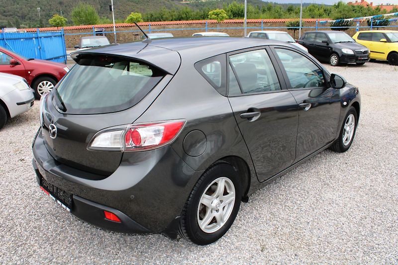 Mazda 3 (2010) REZERVACE - fotka 8 z 15