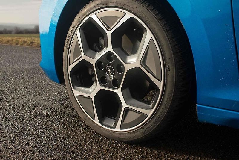 Opel Astra je jedním z posledních naftových hatchbacků na našem trhu.