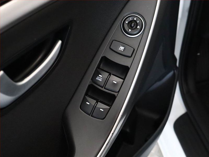 Hyundai i30 (2016) 1.6 CRDi, Serv.kniha, Tempomat - fotka 12 z 12