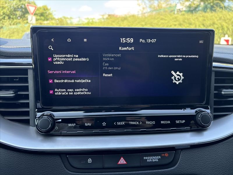 Kia Ceed 1,5 AT GT Line ZÁRUKA TÁŽNÉ - fotka 22 z 47