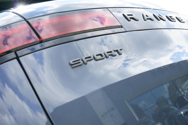 Land Rover Range Rover Sport (2026) 3,0 Dynamic SE D250 - fotka 32 z 34