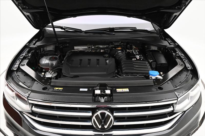 Volkswagen Tiguan Allspace 2,0 TDI 147 kW DSG Elegance 4M - fotka 9 z 34