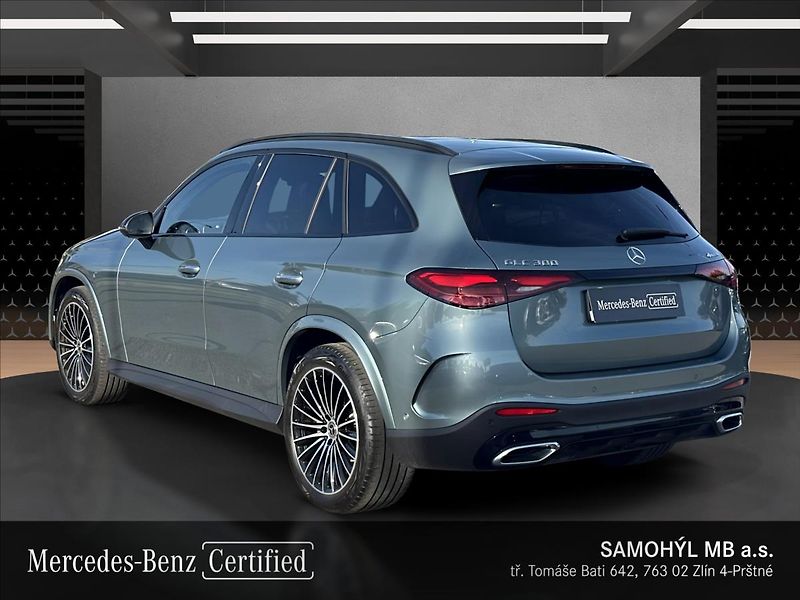 Mercedes-Benz GLC 300 4MATIC AMG linie - fotka 3 z 13