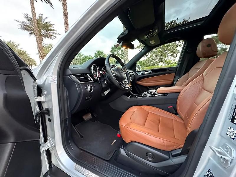Mercedes-Benz GLE (2017) Silné SUV 4Matic s V6 - fotka 17 z 19