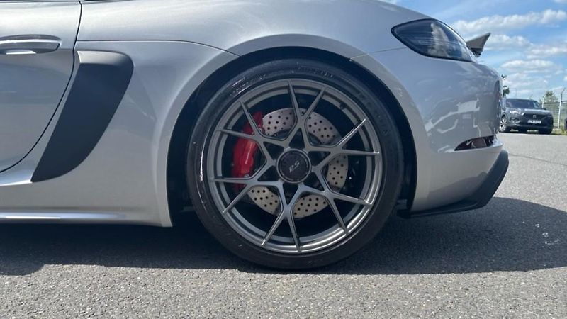 Porsche Boxster 718 GT4 Spyder RS - fotka 12 z 30
