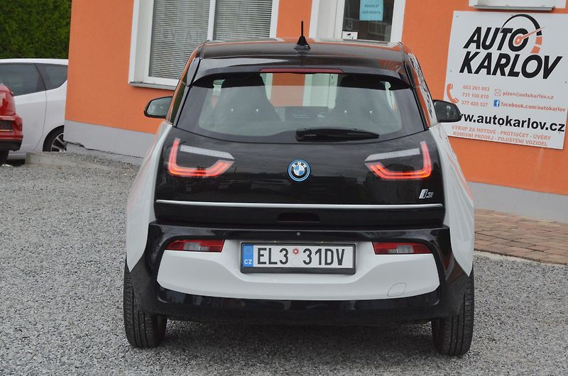 BMW i3 (2022) 120Ah // REZERVOVÁNO // - fotka 5 z 36