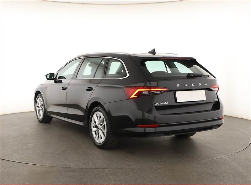 Škoda Octavia (2023) Style 2.0 TDI - fotka 4 z 20