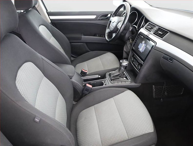 Škoda Superb (2011) 2.0 TSI, Automat, Serv.kniha - fotka 7 z 18