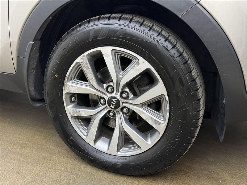 Kia Sportage 2,0 4X4 DPH VÝHŘEV TAŽNÉ ČR - fotka 30 z 33