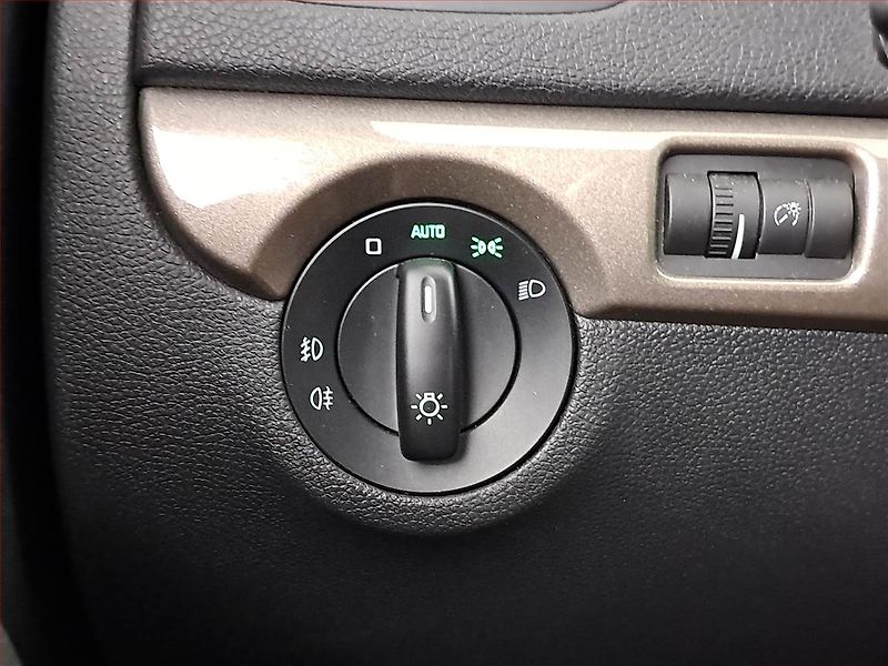 Škoda Yeti (2016) 2.0 TDI, 4X4, Automat, Kůže - fotka 19 z 20
