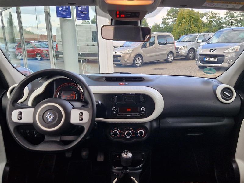 Renault Twingo 1,0 i 54kW SENZORY TOPSTAV - fotka 19 z 35