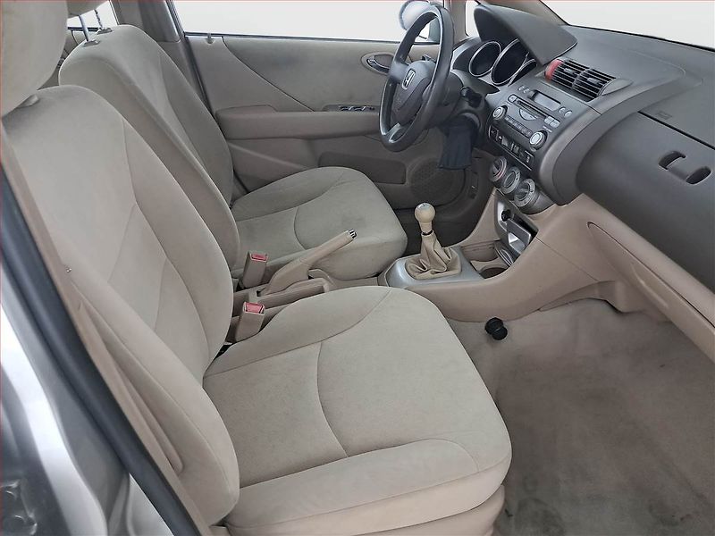 Honda City (2007) 1.4 i, nová STK, levný provoz - fotka 9 z 18