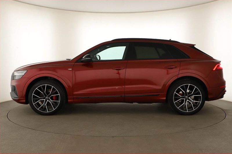Audi Q8 (2023) 50 TDI, Vzduch, Nez.top - fotka 3 z 25