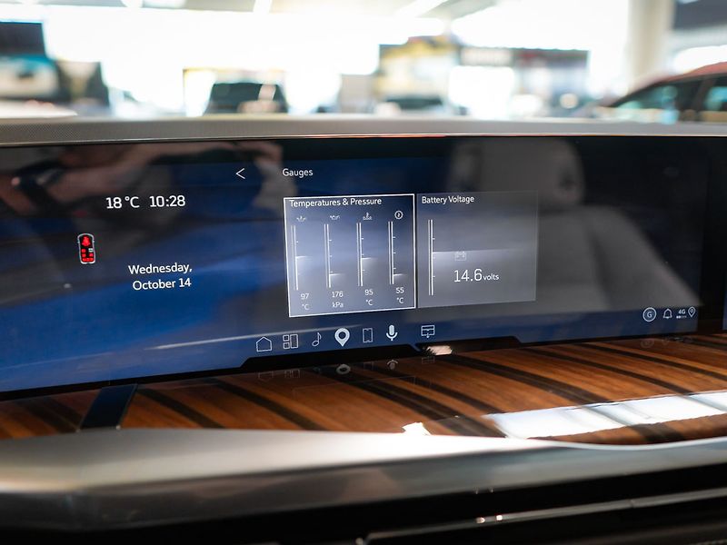 Cadillac Escalade (2026) 6.2 ESV Sport Platinum 2026 - fotka 33 z 50