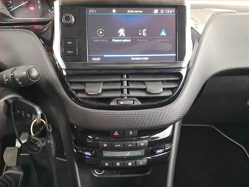 Peugeot 208 (2017) 1.6 BlueHDi, Serv.kniha, Navi - fotka 12 z 17