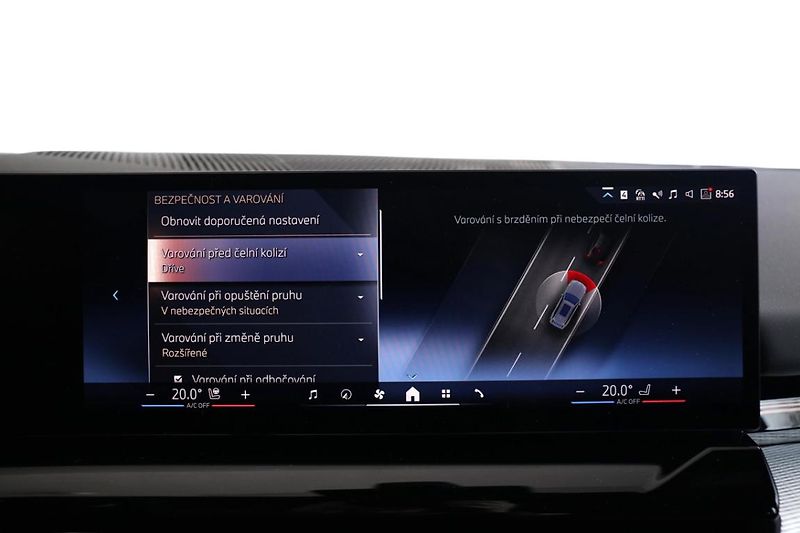BMW Řada 5 530e xDrive Touring - fotka 13 z 31