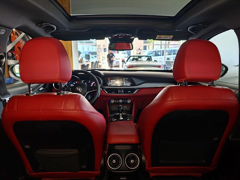Alfa Romeo Stelvio 2,2d 154kW Q4 - fotka 31 z 38