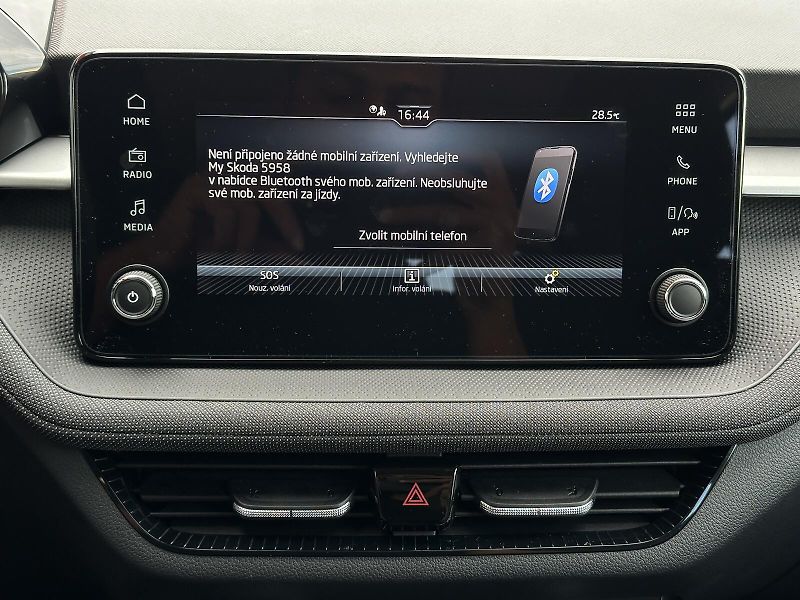 Škoda Fabia 1.0TSi 95PS LED V.Cockpit Clim - fotka 23 z 34