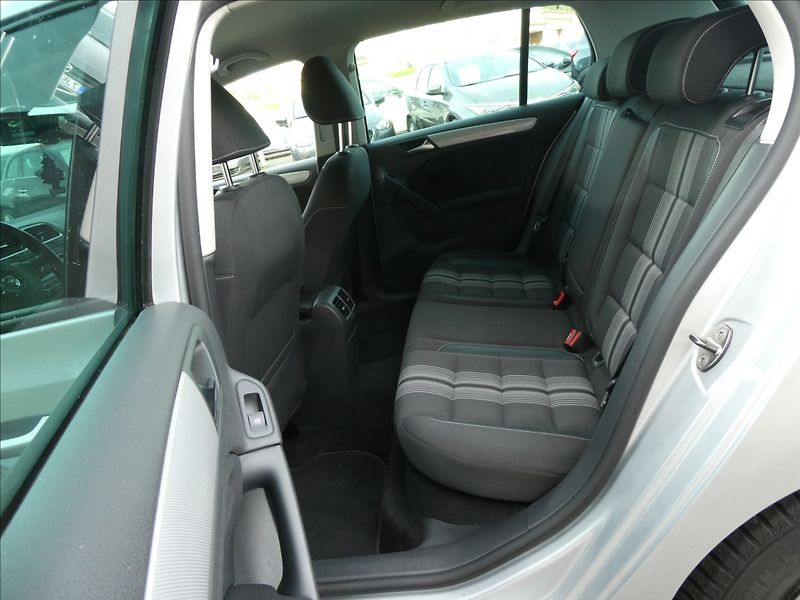 Volkswagen Golf 1,2 TSi 77kW MATCH serviska - fotka 19 z 45