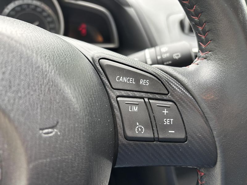 Mazda 3 2.0 Center-Line - fotka 26 z 28