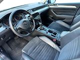 Volkswagen Passat 2,0 TDi 140kW HIGHLINE R-LINE - náhled 11