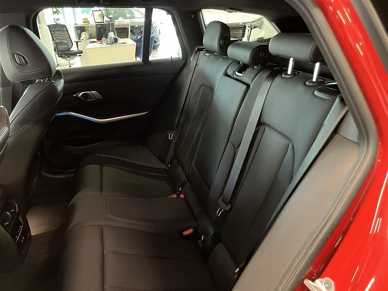 BMW Řada 3 330e xDrive M-Sport ACC Kam Ta - fotka 6 z 13