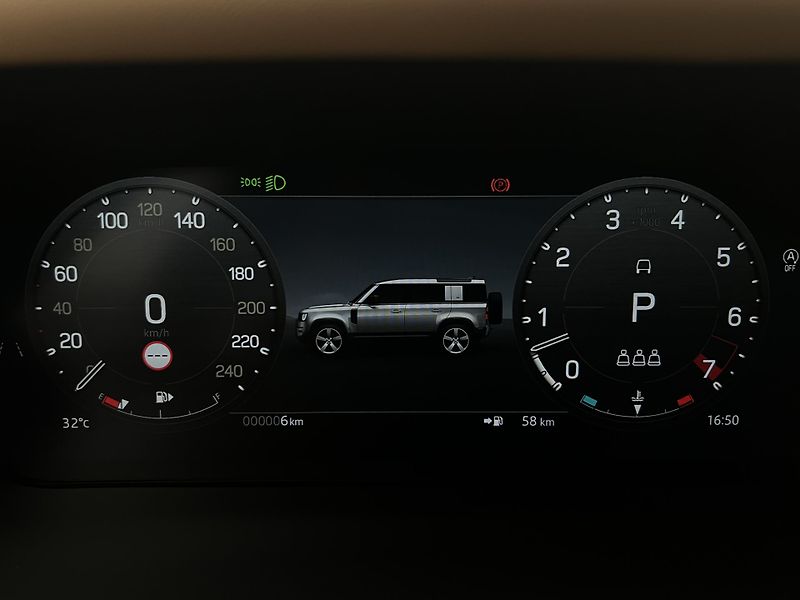 Land Rover Defender (2026) 110 P425 X-DYNAMIC HSE AWD Aut - fotka 24 z 53