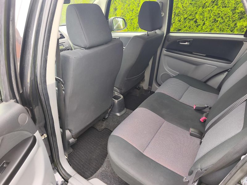 Suzuki SX4 (2007) 1.9tdi 88kw, r.v.2007.. - fotka 6 z 7