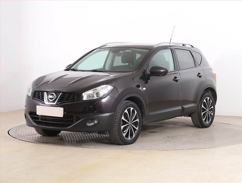 Nissan Qashqai (2012) i-Way 2.0 dCi, 4X4, Automat - fotka 2 z 19
