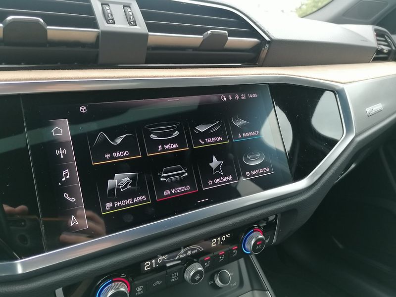 Audi Q3 (2021) 2.0 35 TDi S-Tronic,Kůže,Pano - fotka 17 z 39