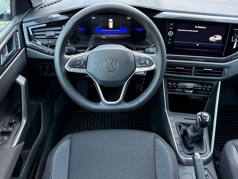 Volkswagen Polo Life 1,0 TSI  70Kw - fotka 5 z 25