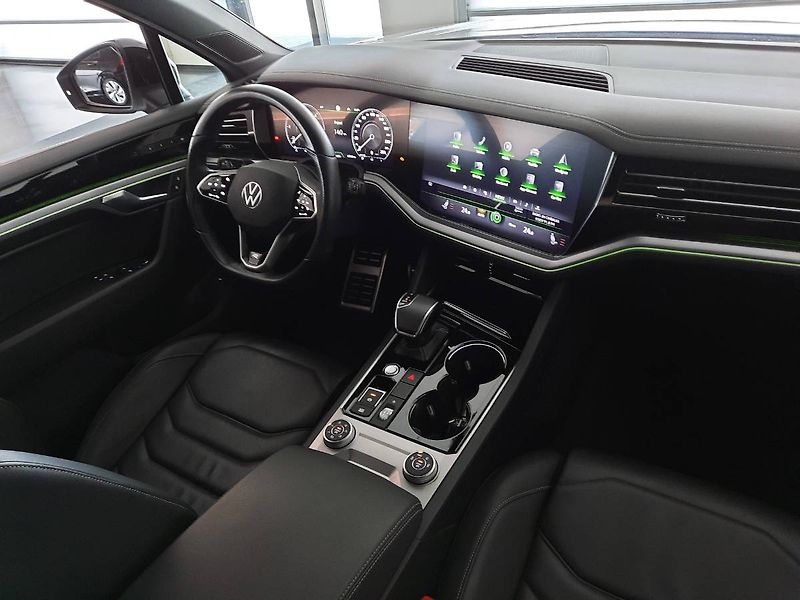 Volkswagen Touareg (2022) R-Line 3.0 TDI (210kW/285k) Ti - fotka 12 z 25