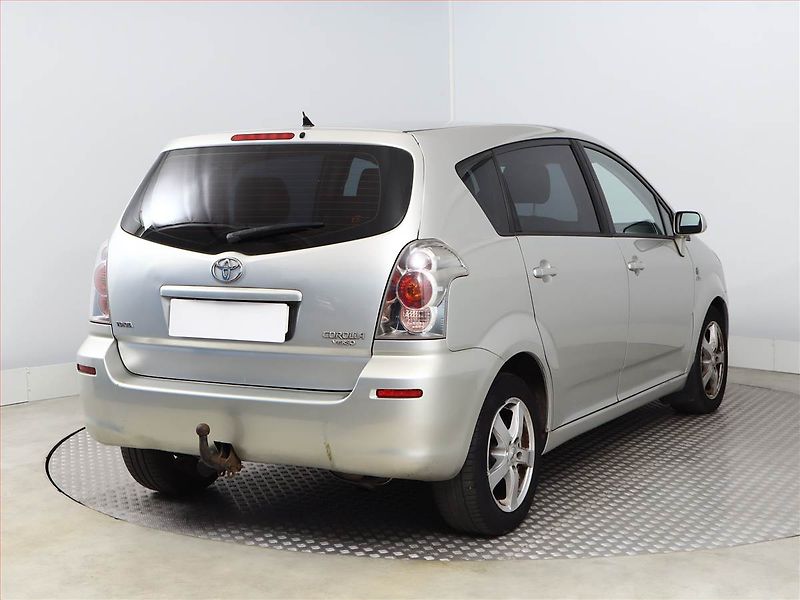 Toyota Corolla Verso (2005) 2.0 D-4D, Tažné, jezdí výborně - fotka 5 z 13