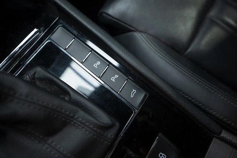 Škoda Superb 2.0 TDI 110 kW L&K - fotka 17 z 36